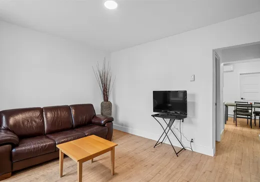 Duplex for Sale - 15-17 Rue St-Venant, Sainte-Agathe-des-Monts, J8C 2N9
