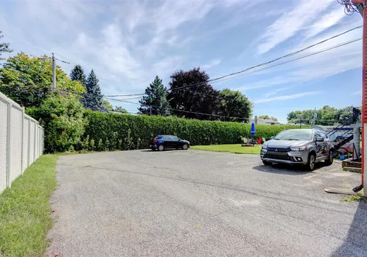 4-Plex à vendre - 2110 Av. Castelneau, Saint-Hyacinthe, J2S 7H8