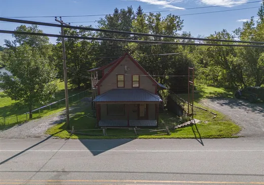 Duplex à vendre - 30 Rue Queen, Sherbrooke, J1M1K3