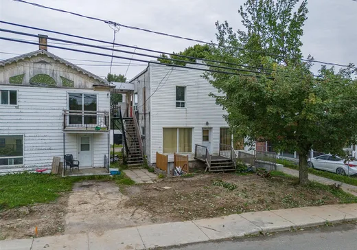 Triplex à vendre - 56-60 Rue Daniel-Johnson, Danville, J0A 1A0