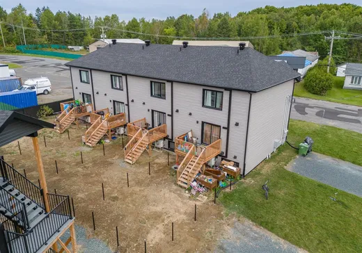 4-Plex for Sale - 390-396 Rue du Roi, Val des Sources, J1T 1S8
