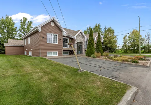 Triplex à vendre - 295-301 Rue des Prés, Iles-Aux-Coudres, G0S 2G0