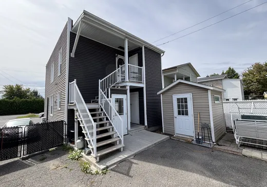 Duplex à vendre - 57-59 14e Avenue, Drummondville, J2B 3B7