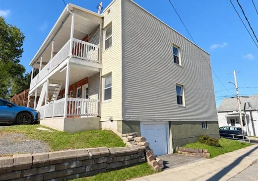 4-Plex à vendre - 2582 Av. Dollard, Shawinigan, G9N 2G7