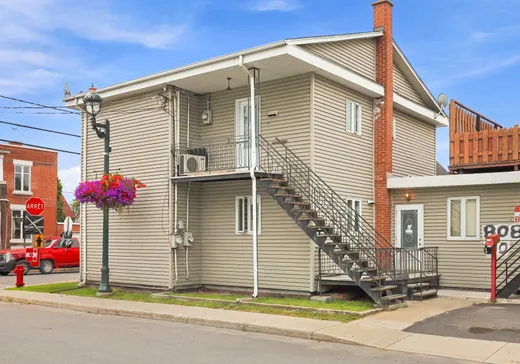 5-Plex for Sale - 401-403 Rue McCarthy, Massueville, J3R 5A1