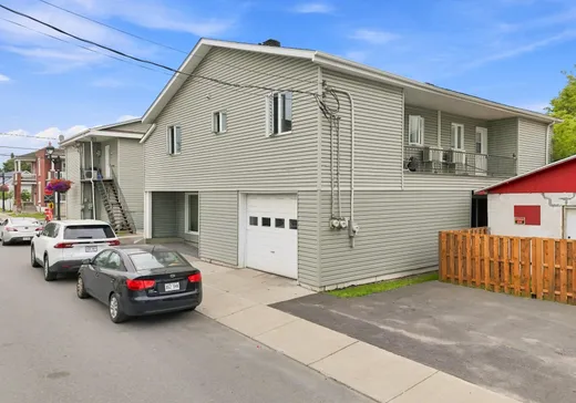 5-Plex for Sale - 401-403 Rue McCarthy, Massueville, J3R 5A1
