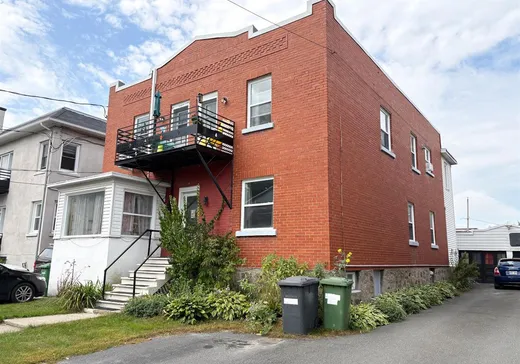 Triplex for Sale - 11A-11C Rue du Moulin, Drummondville, J2B 5N1