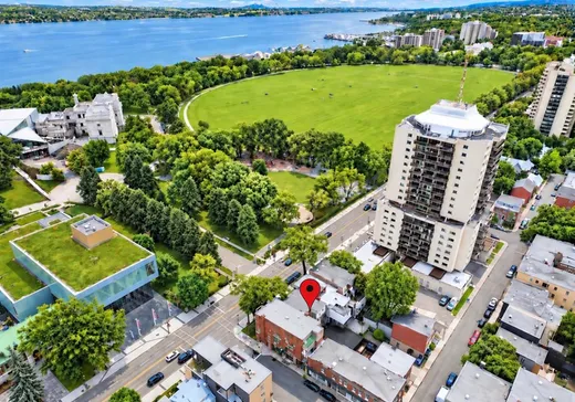 Triplex à vendre - 224 Grande Allée O., Ville de Québec, G1R 2H3