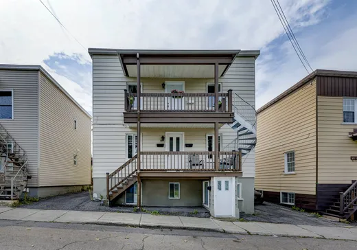 Triplex à vendre - 26-28 1/2 Rue de Verdun, La Cité-Limoilou, G1N 3N3