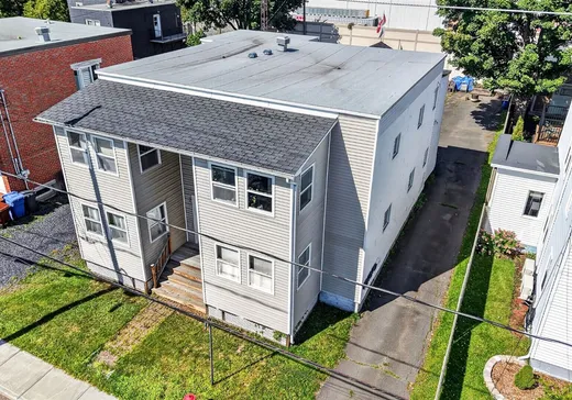 4-Plex for Sale - 40-42 Rue Laval S., Granby, J2G 7G3