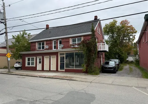 4-Plex à vendre - 378-384 Rue Principale N., Saint-Valérien-de-Milton, J0H2B0