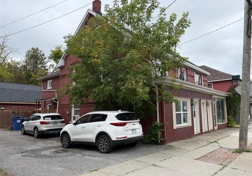 4-Plex à vendre - 378-384 Rue Principale N., Saint-Valérien-de-Milton, J0H 2B0
