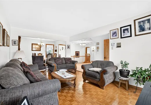 4-Plex à vendre - 409-415 Boul. Ivan-Pavlov, Laval (Vimont), H7M 4J4