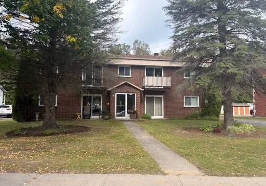 4-Plex à vendre - 1192 Rue Albert-Geoffroy, Saint-Charles-Borromée, J6E7W8