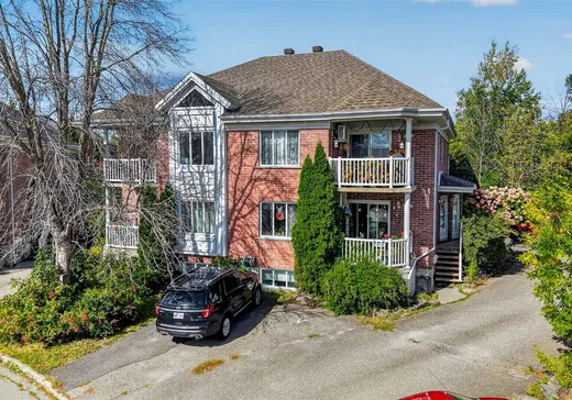 5-Plex à vendre - 866-880 Rue de Mont-Brome, Sherbrooke, J1L 2V9