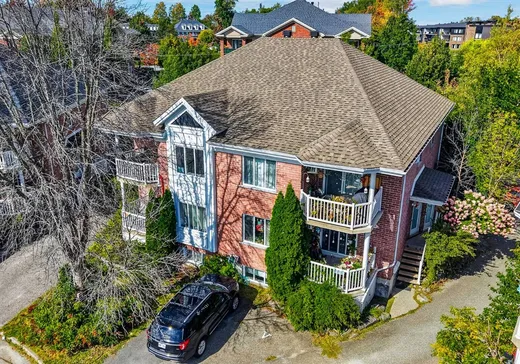 5-Plex à vendre - 866-880 Rue de Mont-Brome, Sherbrooke, J1L 2V9
