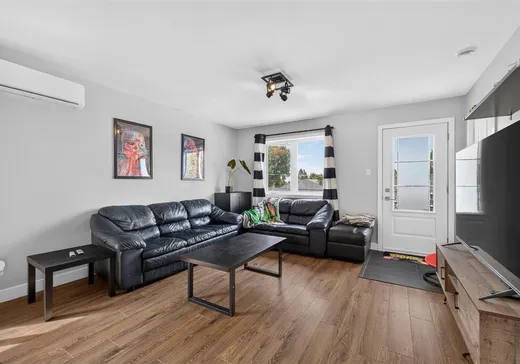 Triplex à vendre - 1573-1577 Rue Jogues, Drummondville, J2B 4Y4