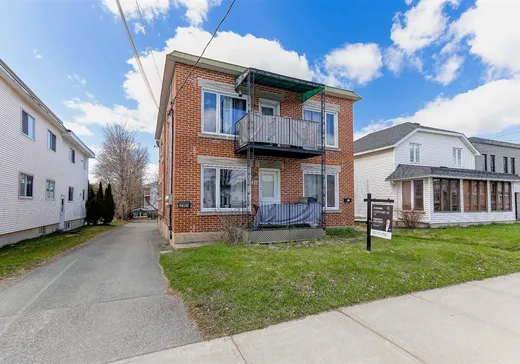 Duplex for Sale - 288-290 Rue Robinson S., Granby, J2G 7M8