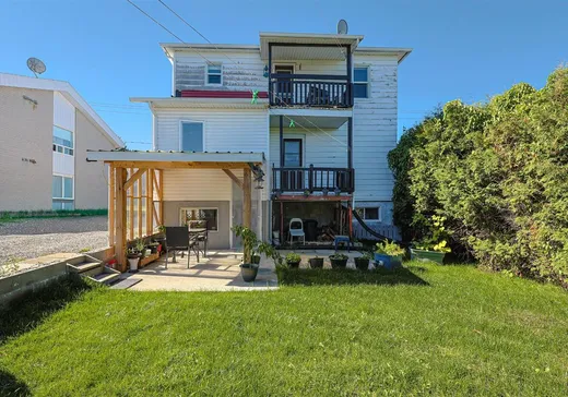 Triplex à vendre - 1634-1638 Av. Ste-Thérèse, Plessisville, G6L 2S3