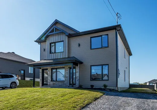 Duplex à vendre - 137-139 Rue Champêtre, Waterville, J0B 3H0