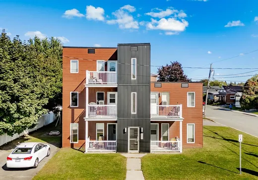 5-Plex à vendre - 629 Rue St-François, Granby, J2G7R7