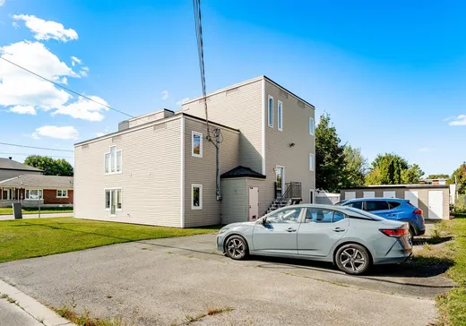 5-Plex à vendre - 629 Rue St-François, Granby, J2G 7R7