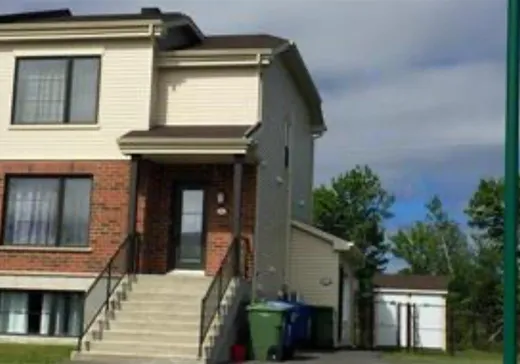 Duplex for Sale - 284-284A Rue du Grenoble, Lachute, J8H 0L3