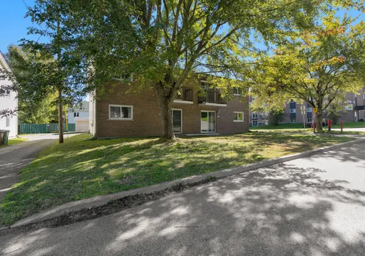 4-Plex à vendre - 1488-1494 Rue Évangeline, Sherbrooke, J1H 5Z2