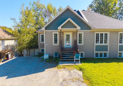 Duplex à vendre - 4596-4598 Rue Louis-Beaupré, Sherbrooke, J1N 4H1