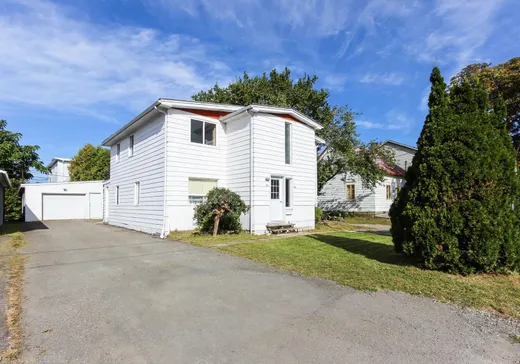 Duplex à vendre - 205-205A Rue St-Roch, Saint-Constant, J5A1Y3