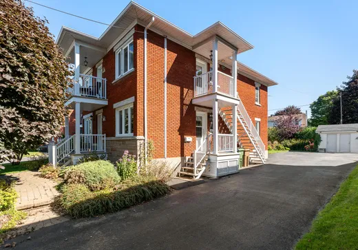 Duplex à vendre - 755-757 Rue du Collège, Farnham, J2N 2L8