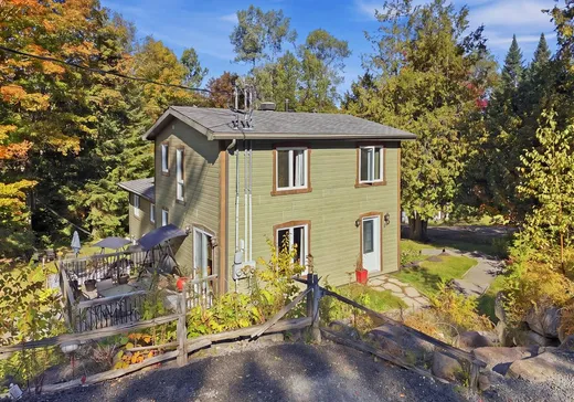 Triplex à vendre - 110-114 Ch. Alverna, Val Morin, J0T2R0