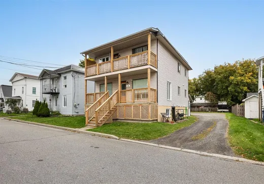Triplex for Sale - 29-31 Rue St-Louis, Granby, J2G 7C1