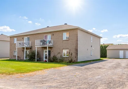 4-Plex à vendre - 1865 Rue Pruneau, Saint-Maurice, G0X 2X0
