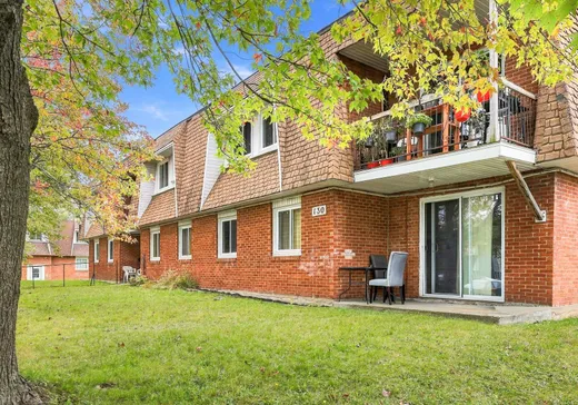 5-Plex à vendre - 130 Rue Daigle, Cowansville, J2K3E4