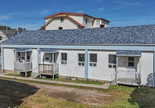Triplex for Sale - 237-241 Rue St-Jean-Baptiste O., Rimouski, G5L 4J6