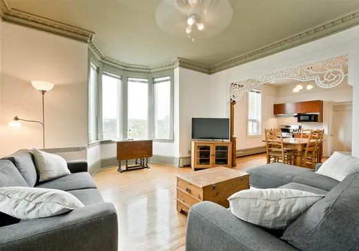4-Plex à vendre - 47-49 Rue St-Georges, Windsor, J1S 1J2