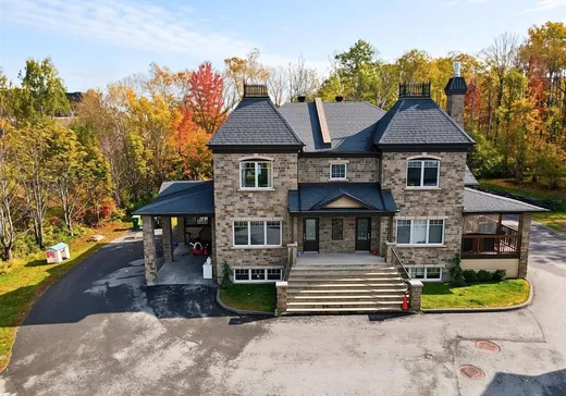 Duplex à vendre - 700-800 Ch. de Ste-Catherine, Sherbrooke, J1N 2X3