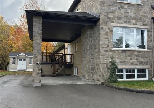 Duplex à vendre - 700-800 Ch. de Ste-Catherine, Sherbrooke, J1N 2X3