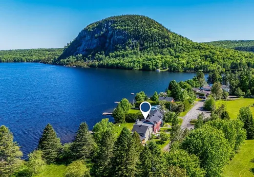 4-Plex à vendre - 971-973 Ch. du Domaine-du-Pinacle, Coaticook, J1A2S4