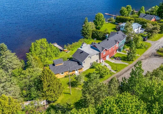 4-Plex à vendre - 971-973 Ch. du Domaine-du-Pinacle, Coaticook, J1A 2S4