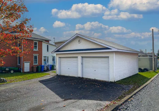 Duplex à vendre - 291-293 Rue Ambroise-Dearden, Windsor, J1S 1H4