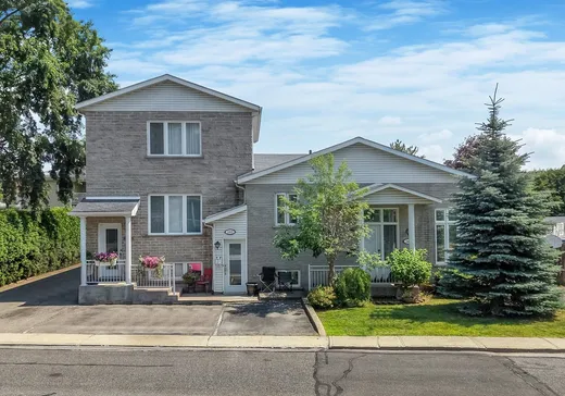 Triplex à vendre - 358-364 2e Avenue, Mont-Saint-Hilaire, J3G4S6