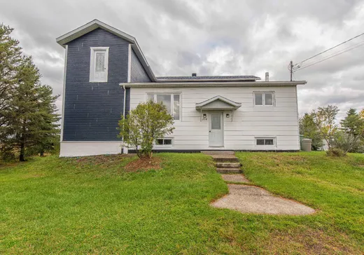 Duplex for Sale - 374-374A Route 113 S., Senneterre, J0Y 2M0