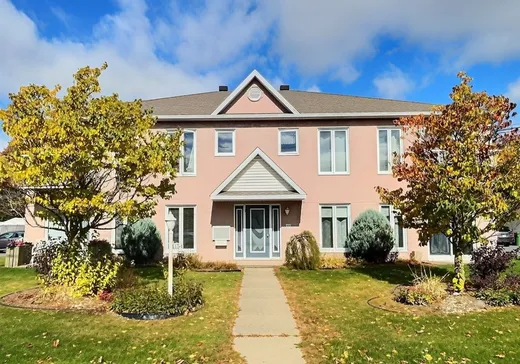 4-Plex à vendre - 154 Rue Arcand, Victoriaville, G6P9N5