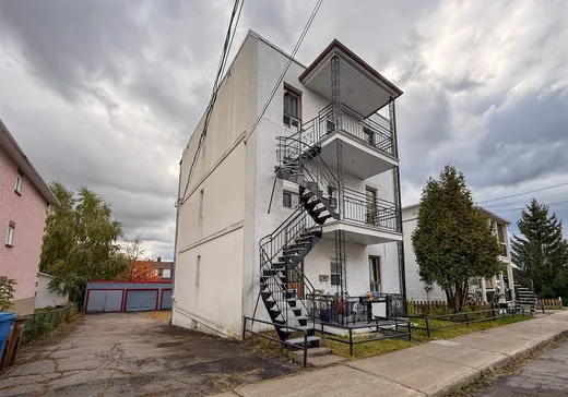 Triplex à vendre - 2712-2716 Av. Coutu, Shawinigan, G9N 4J4