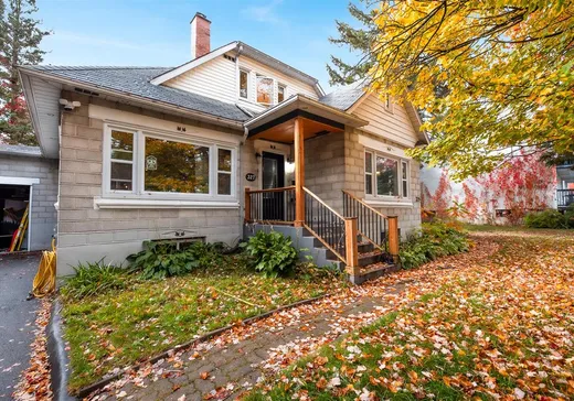 Triplex for Sale - 327-329 Rue St-Michel, Sherbrooke, J1E 2K9