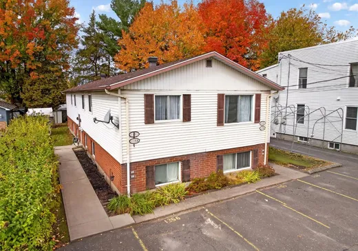 4-Plex à vendre - 1350-1356 Boul. Jean-De Brébeuf, Drummondville, J2B 4T6