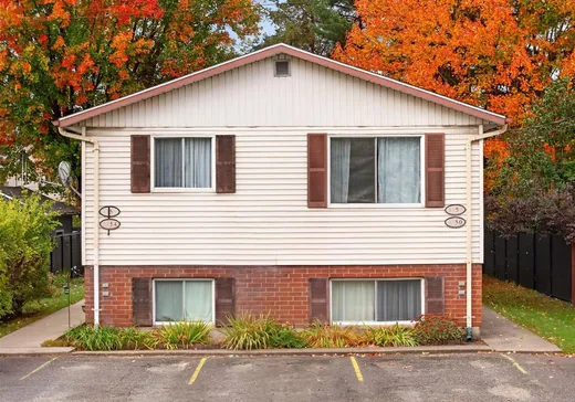 4-Plex à vendre - 1350-1356 Boul. Jean-De Brébeuf, Drummondville, J2B 4T6