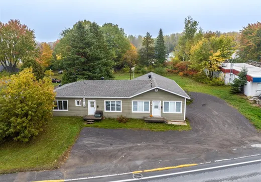 Triplex for sale - 2135-2147 Boul. Thibeau, Trois-Rivières, G8T1E8